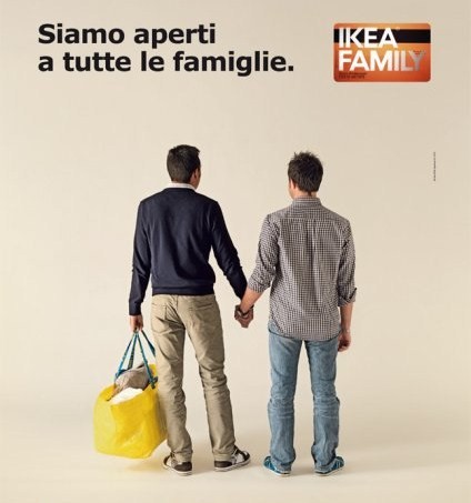 Ikea-Giovanardi. Flash mob e parodie accendono la polemica in rete